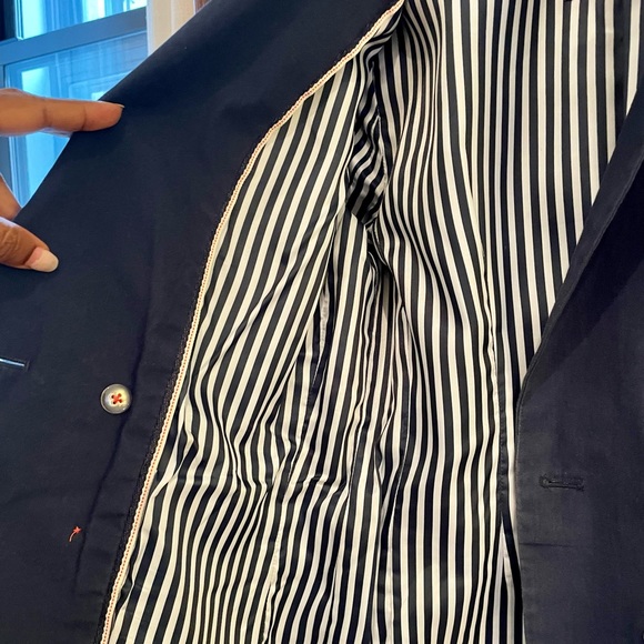 Super cute Tommy Hilfiger Navy Double-Breasted Blazer 🧥 - Picture 3 of 8